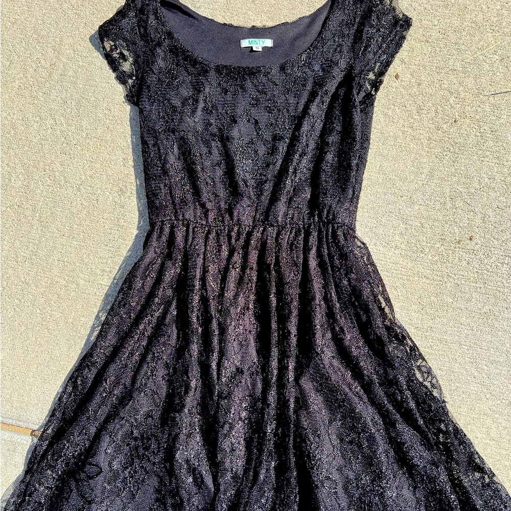 Minty S women’s black lace s/s dress